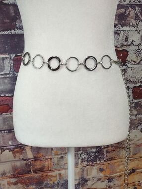 Gunmetal/Silver Tone Circles Chain Link Belt